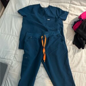 Figs Scrubs (Size Large top and bottom)